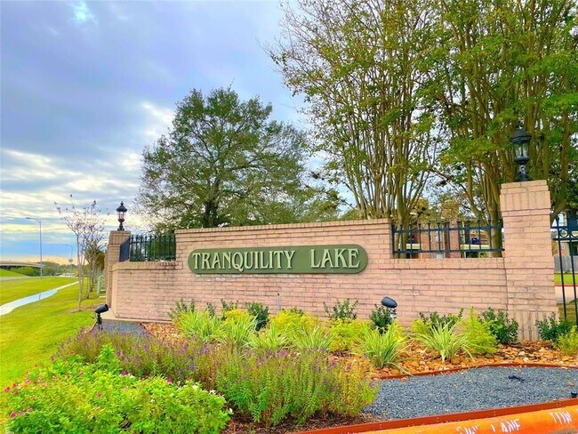 Primary Photo - 18800 Egret Bay Blvd