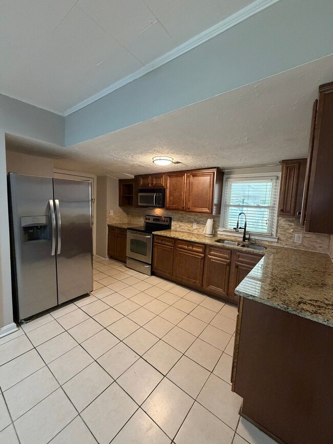 Building Photo - 3008 James Dail Rd