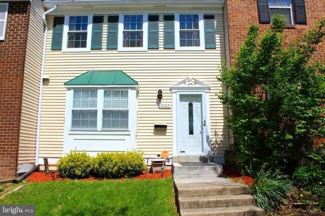 Building Photo - 7003 Palamar Terrace