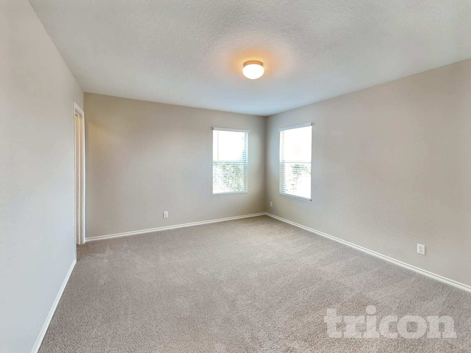 Building Photo - 7923 Horse Hollow