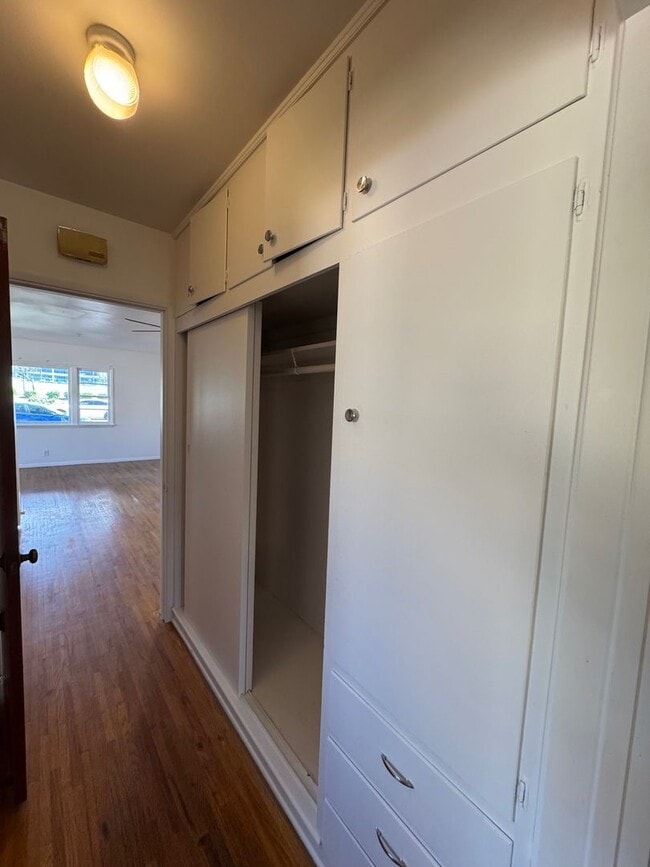Building Photo - Duplex for rent in Ventura