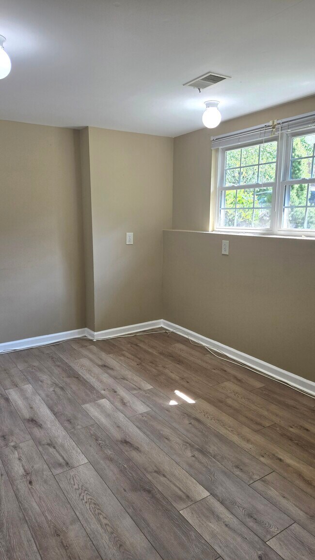 Building Photo - 6157 Green Hollow Ct