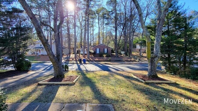 Building Photo - 6017 Whittier Dr