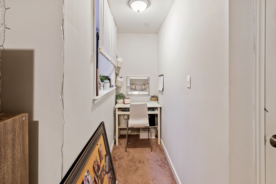 Building Photo - 1628 N Willington St