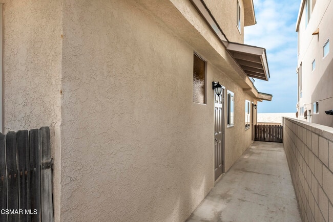 Building Photo - 1813 Ocean Dr