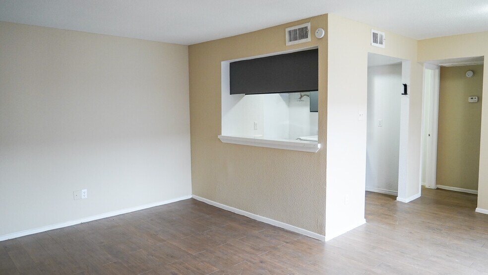 Building Photo - Trenton Place