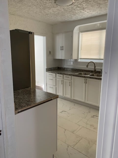 Building Photo - 13965 Mapleridge St