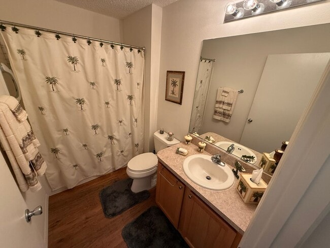 Building Photo - Charming SEASONAL 2+2 Villa in the Village of Sabal Chase