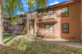 Building Photo - Great Two Bedroom Home with Fireplace