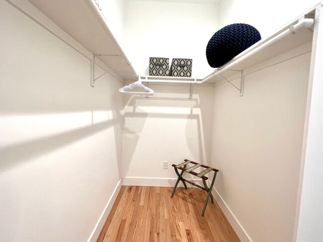 Building Photo - 1112 Tomato Aly