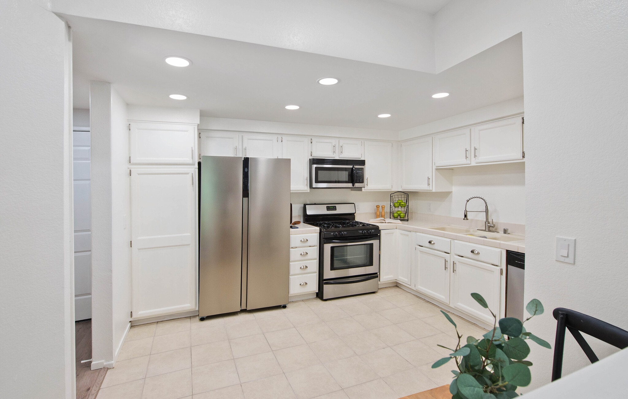 Building Photo - 14347 Albers St