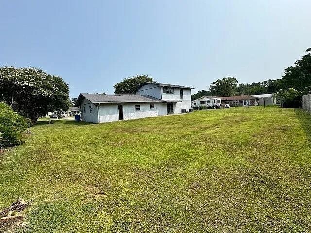 Building Photo - 203 N Lake Dr