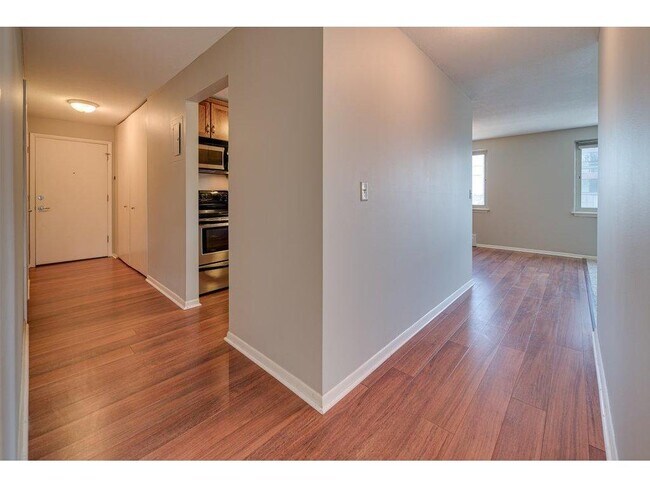 Building Photo - 4400 Upton Ave S