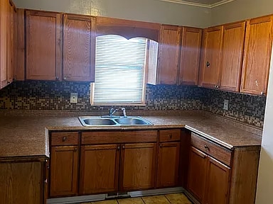 Building Photo - 2621 Davison Rd