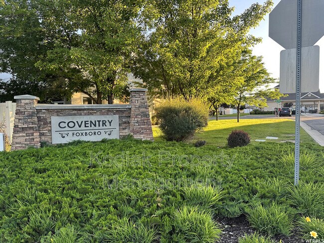 Building Photo - 548 Walton Dr