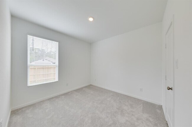 Building Photo - 10601 Ellerston Rd