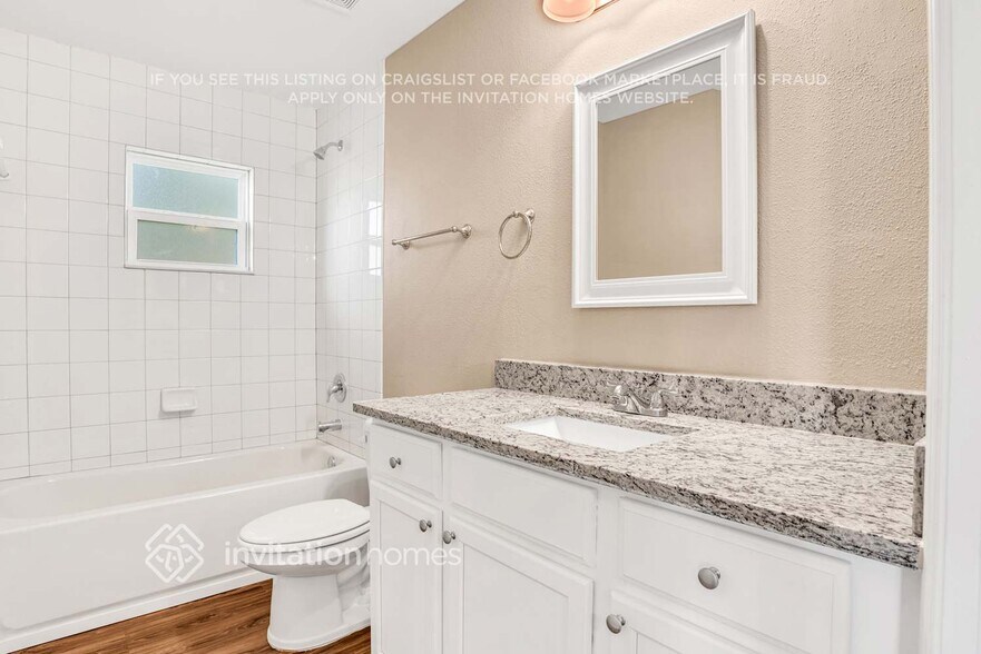 Building Photo - 327 Blue Bayou Dr