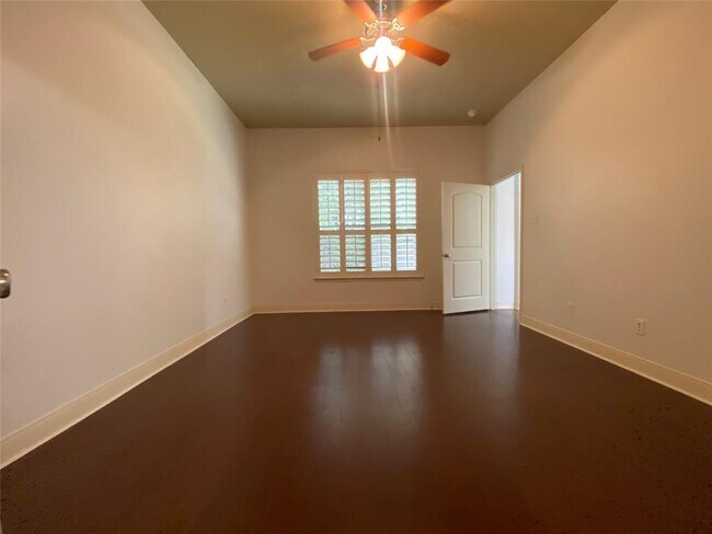 Building Photo - 2210 Onion Creek Pkwy