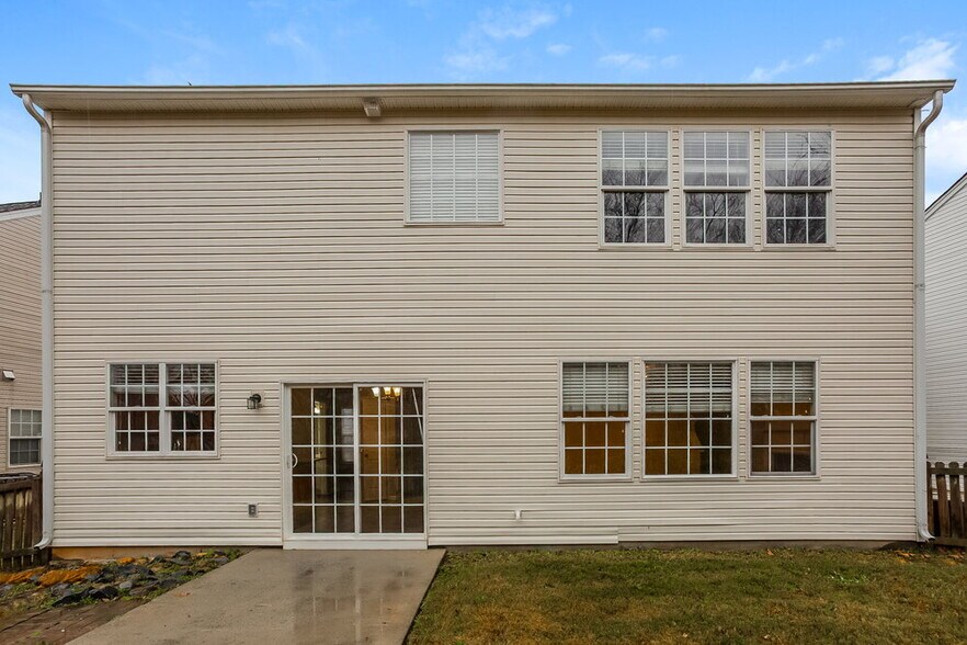 Building Photo - 10910 Claude Freeman Dr