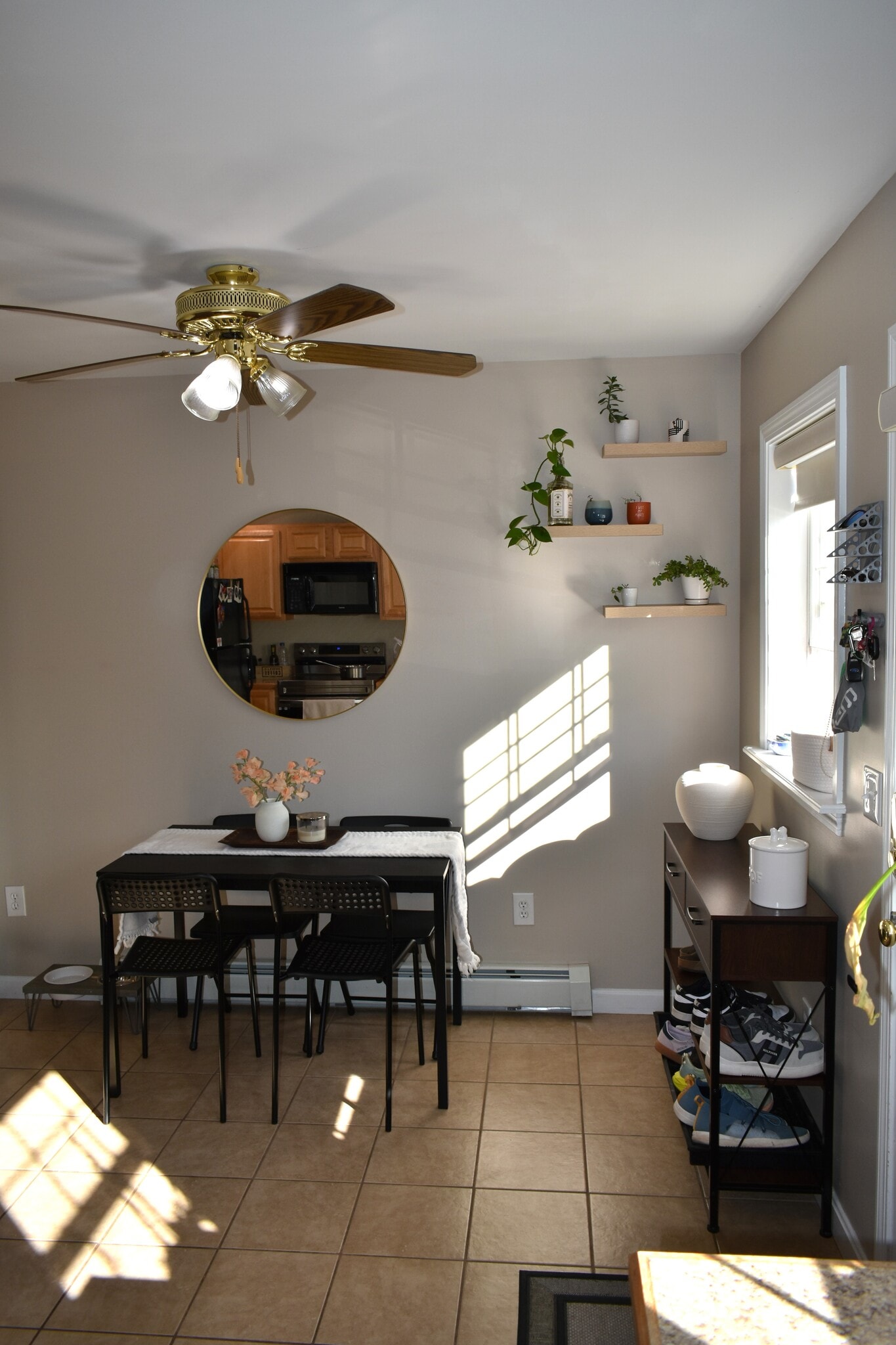 Building Photo - 39 River Village Dr