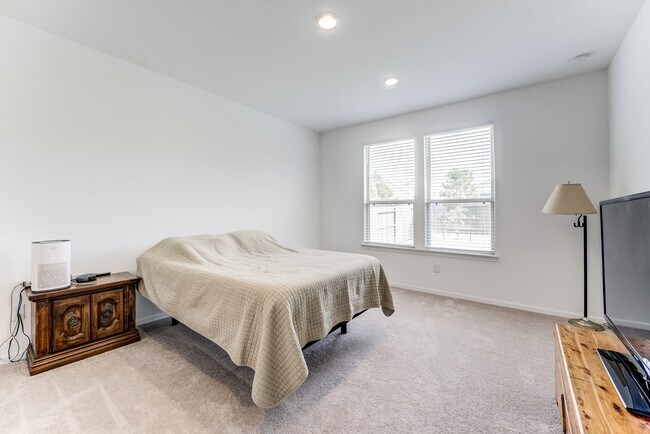 Building Photo - 338 Shady Cedar Hl Ln