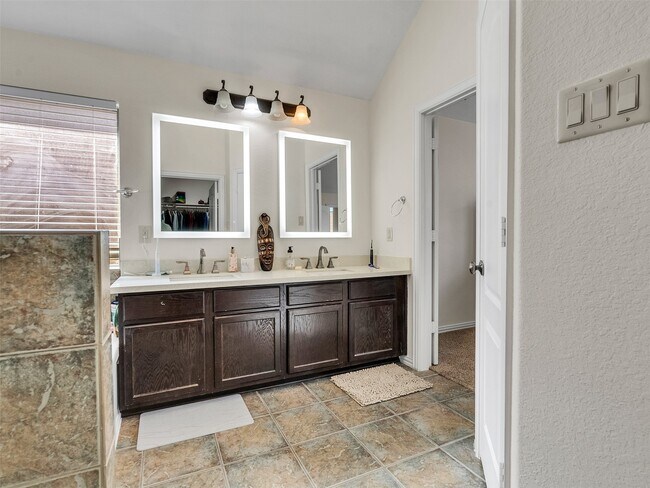 Building Photo - 24514 Bella Florence Dr