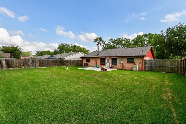 Building Photo - 2614 Cobble Ridge Dr