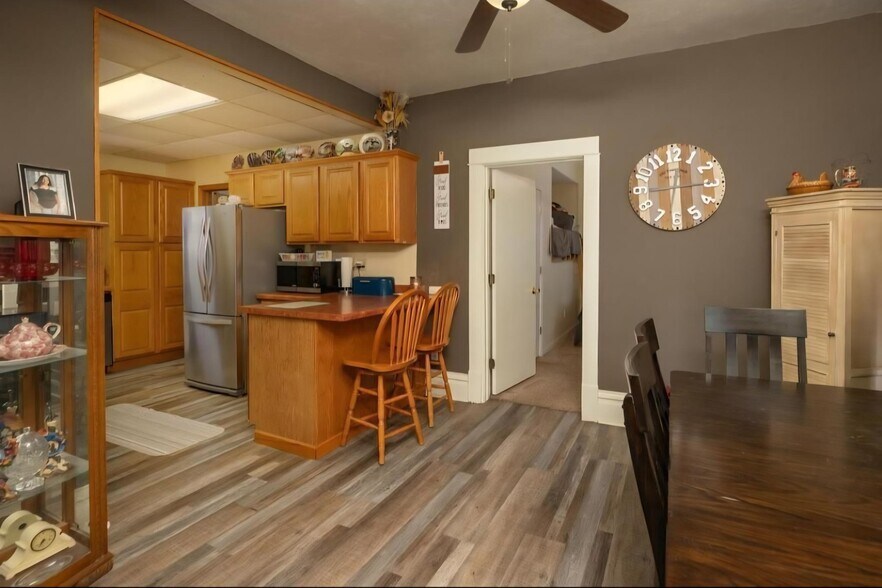 Primary Photo - 611 4th Ave NW