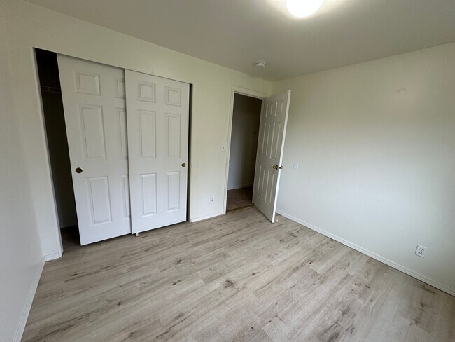 Building Photo - 3 Bed 2 Bath Home in the Lexington Area of...