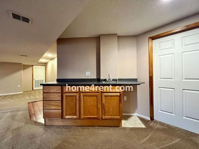 Building Photo - Beautiful Four Bedroom Home in Blue Valley...