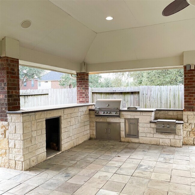 Building Photo - 2606 Sun Flare Ln