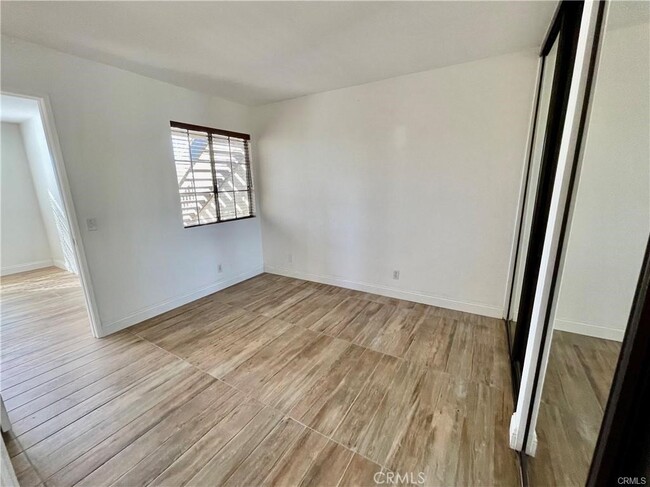Building Photo - 26196 Sanz-