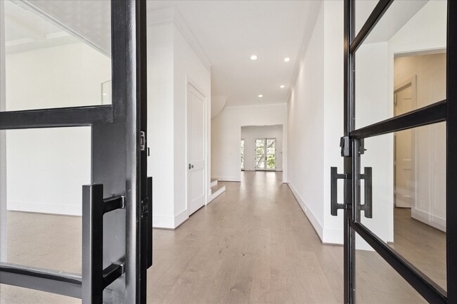 Building Photo - 3735 Tartan Ln