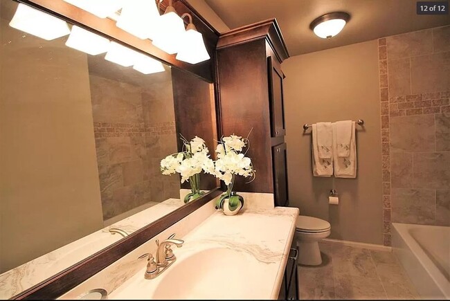 Building Photo - Incredible 4 Bed 2 Bath In Edmond