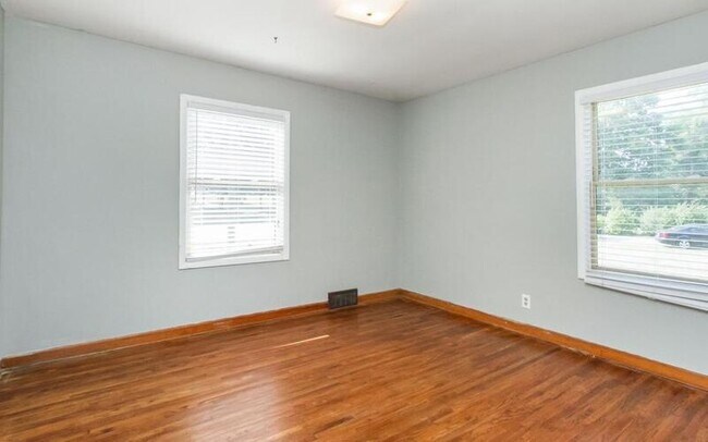 Building Photo - 3722 S Duff Ave