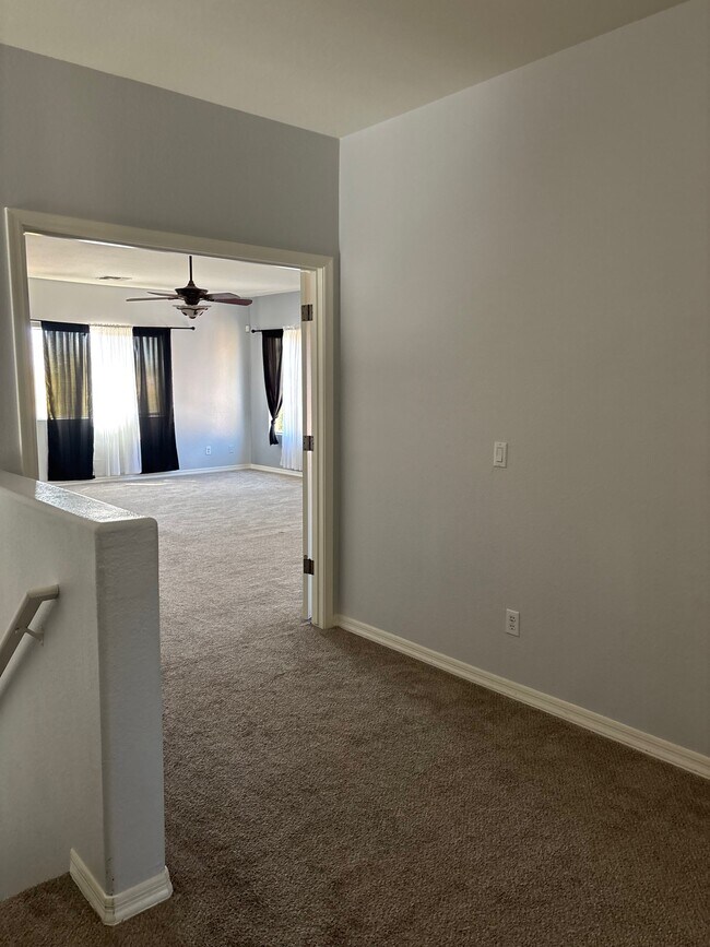 Building Photo - 7320 S 15th Dr