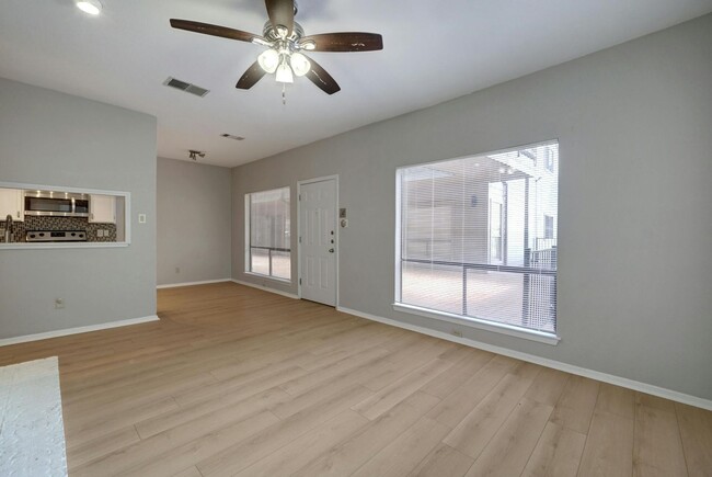 Building Photo - Affordable West Campus Condo Less Than a M...