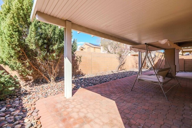 Building Photo - Shadowbrook Springs