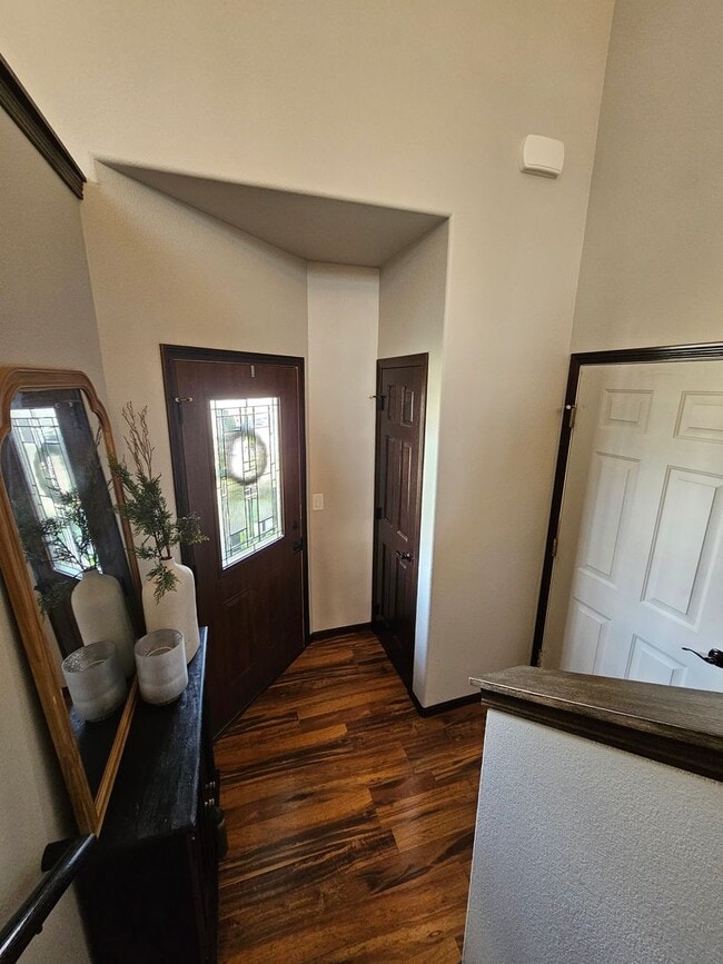 Building Photo - 4 BED | 3 BATH | SPLIT-FOYER HOME | DOUBLE...