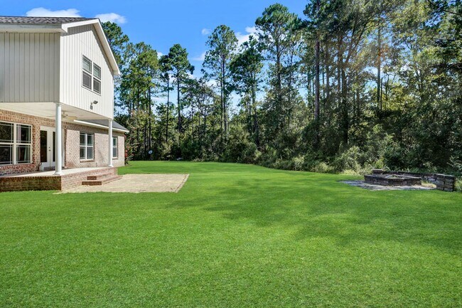 Building Photo - 829 Nease Rd