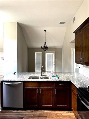 Building Photo - 4620 Booth Dr