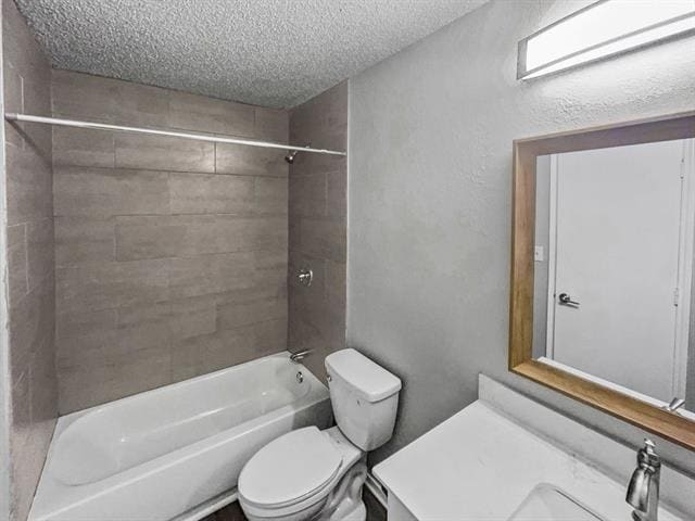 Building Photo - 10605 Flamewood Dr