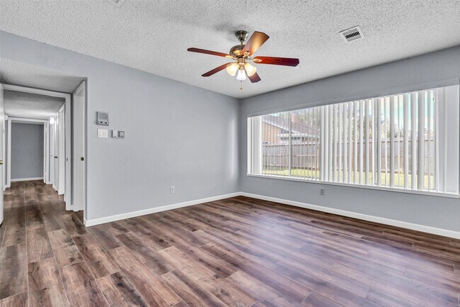 Building Photo - 3407 Pecan Point Dr