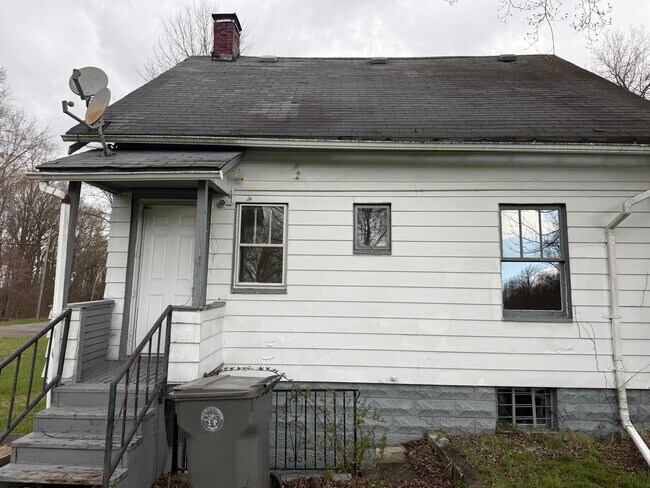 Building Photo - 2907 Ridley Ave