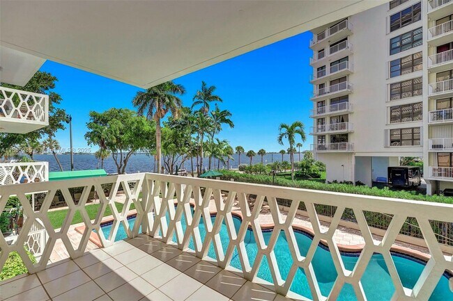 Primary Photo - 1430 Brickell Bay Dr