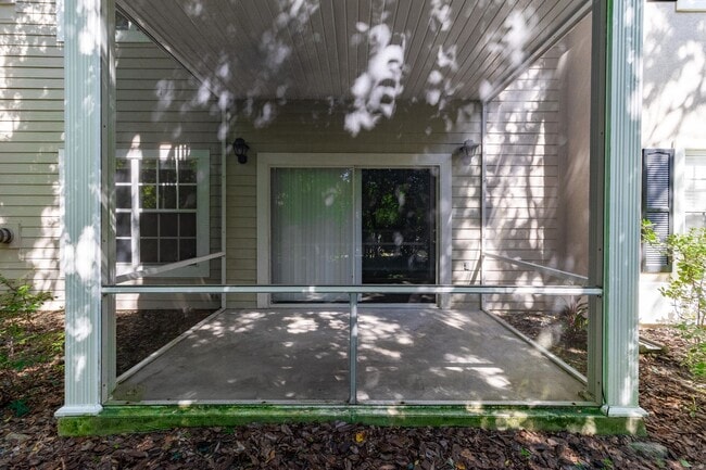 Building Photo - Luxurious 1 Bed / 1 Bath Condo in The Link...