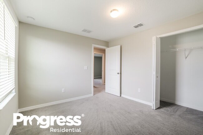 Building Photo - 2190 Jungle Dr