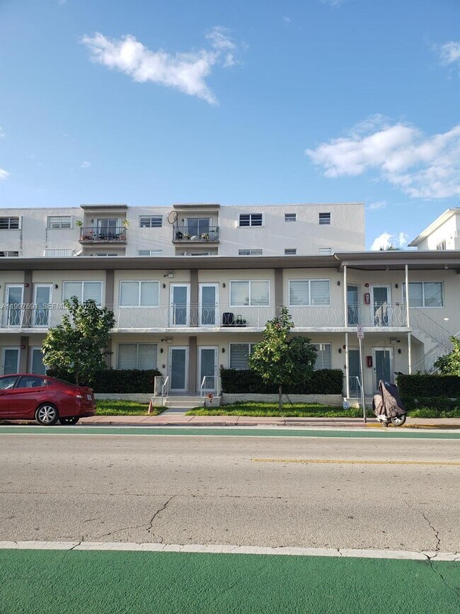 Building Photo - 1601 Meridian Ave