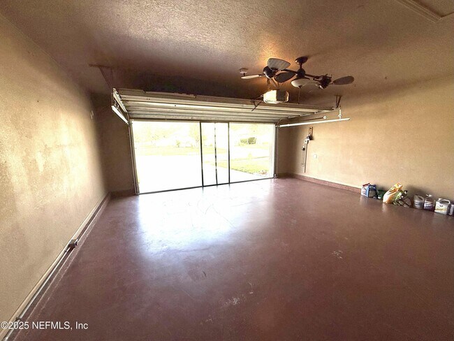 Building Photo - 2715 Salt Lake Dr