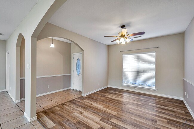 Building Photo - OPEN HOUSE THIS SATURDAY NOV. 8TH 1-2PM 3 ...